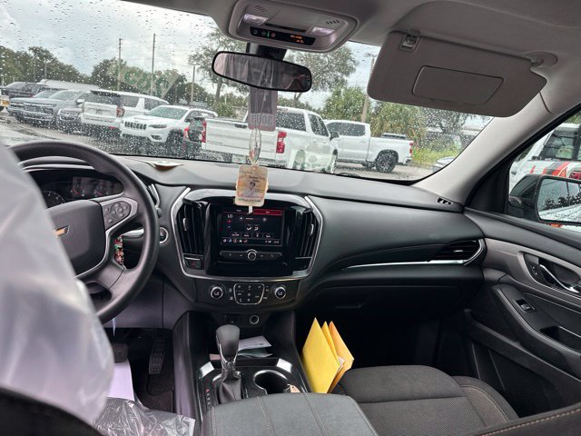 Used 2021 Chevrolet Traverse LS FWD image 14