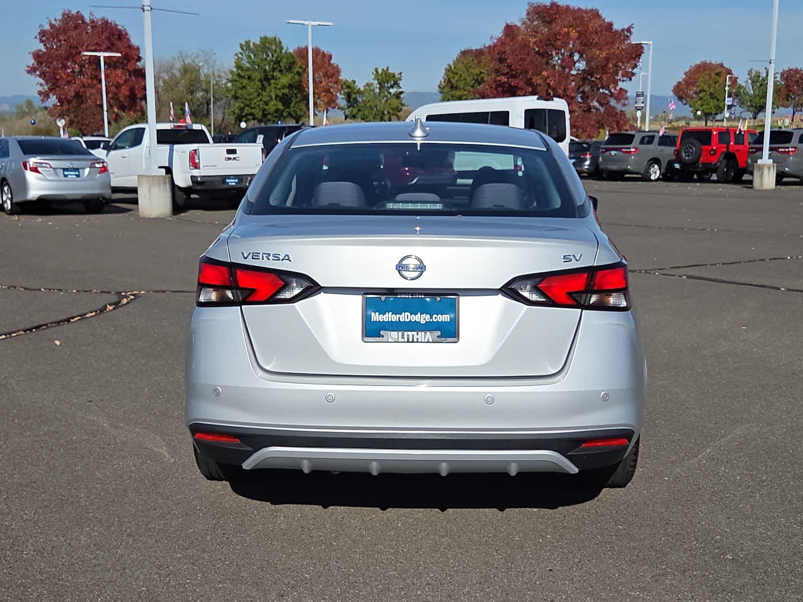 Used 2021 Nissan Versa SV FWD image 13