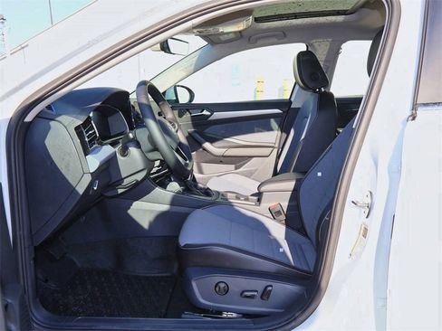 New 2026 Volkswagen Jetta SE image 11