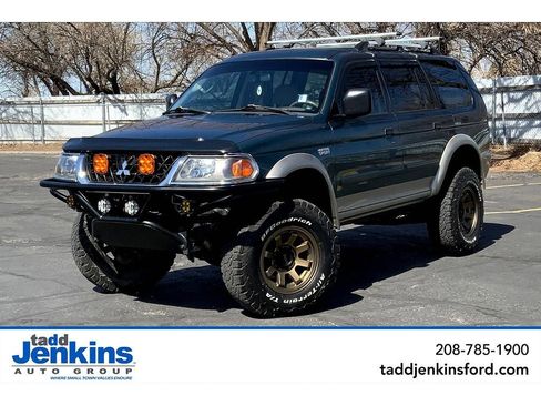 Used 2004 Mitsubishi Montero Sport XLS image 1
