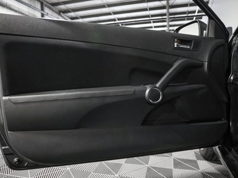 Used 2006 Scion tC image 29