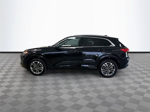 Certified 2025 Audi Q5 Premium w/ Convenience Package AWD/4WD image 4