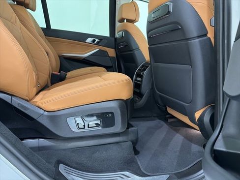 Certified 2023 BMW X7 xDrive40i w/ Premium Package image 26