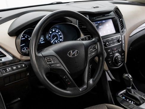 Used 2017 Hyundai Santa Fe Sport image 21