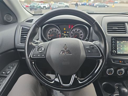 Used 2017 Mitsubishi Outlander Sport SE image 19