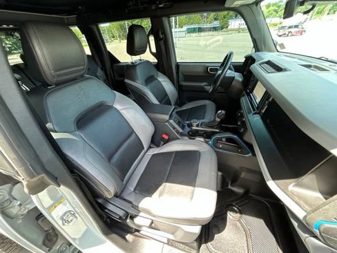 Used 2023 Ford Bronco Black Diamond w/ Sasquatch Package AWD/4WD image 34