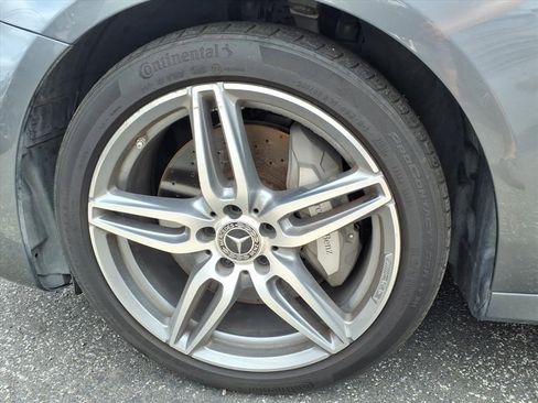 Used 2018 Mercedes-Benz E 300 4MATIC w/ Premium 1 Package image 8