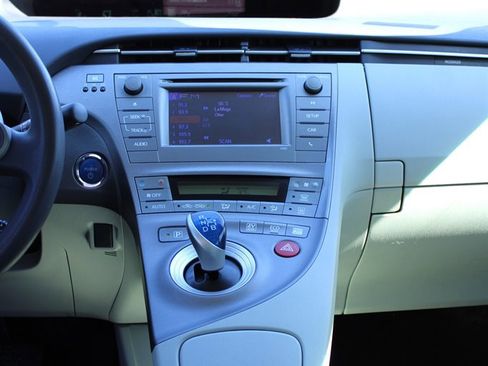 Used 2015 Toyota Prius Two image 13