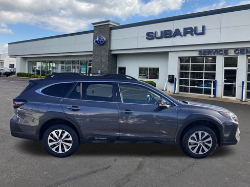 Certified 2023 Subaru Outback Premium image 8
