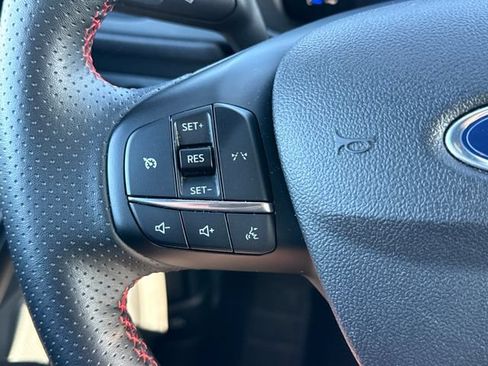 Used 2025 Ford Escape ST-Line Select AWD/4WD image 36