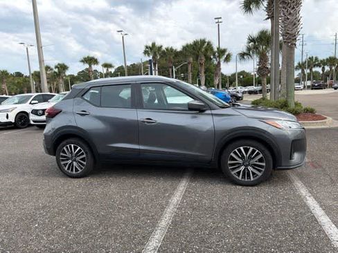 Used 2023 Nissan Kicks SV FWD image 13