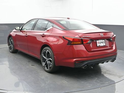 Used 2024 Nissan Altima 2.5 SR w/ SR Premium Package image 9