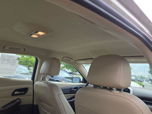 Used 2015 Chevrolet Malibu LT w/ Power Convenience Package FWD image 9
