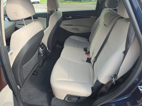 Used 2018 Kia Sorento LX AWD/4WD image 21