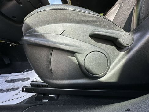 Used 2023 Jeep Compass Trailhawk image 14