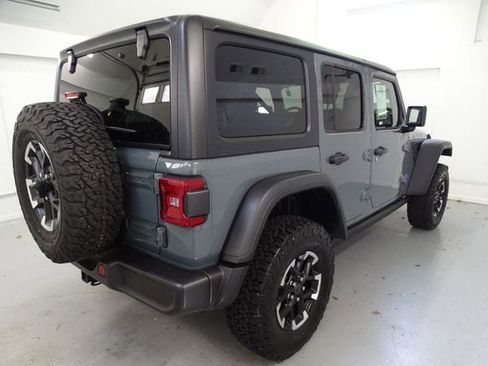 Certified 2025 Jeep Wrangler Unlimited Rubicon 4xe w/ Convenience Group AWD/4WD image 22