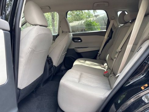 Used 2025 Nissan Rogue SV FWD image 22