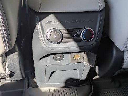 New 2026 Ford Explorer Active w/ Active Comfort Package image 28