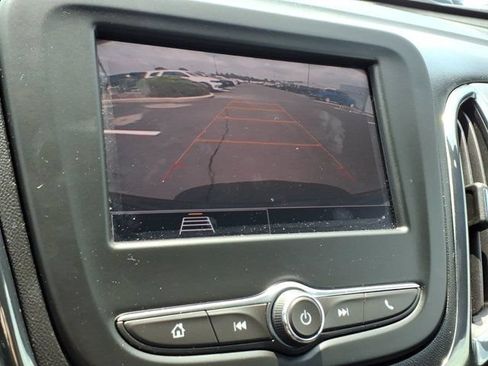 Used 2022 Chevrolet Equinox RS w/ LPO, Floor Liner Package AWD/4WD image 13