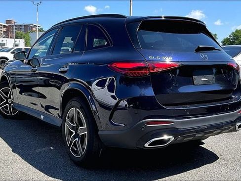 Used 2023 Mercedes-Benz GLC 300 4MATIC w/ AMG Line image 3