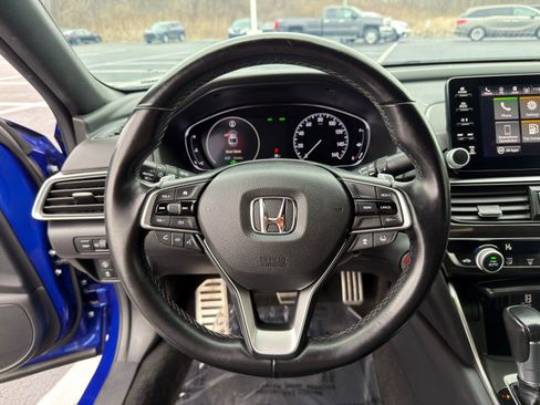 Used 2018 Honda Accord Sport image 15