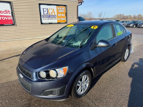 Used 2016 Chevrolet Sonic LT image 1