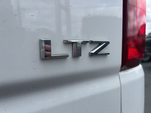 Used 2023 Chevrolet Silverado 1500 LTZ w/ LTZ Premium Package image 14