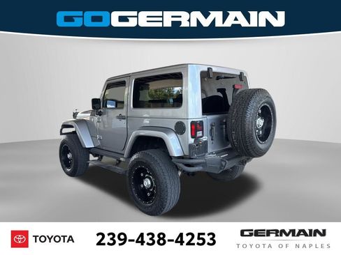 Used 2016 Jeep Wrangler Rubicon AWD/4WD image 6
