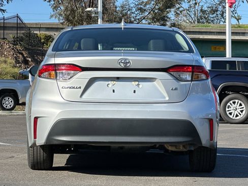 Used 2025 Toyota Corolla LE image 4