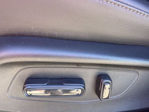 Used 2025 Honda HR-V EX-L image 23