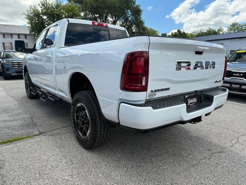 Used 2026 RAM 2500 Laramie AWD/4WD image 7