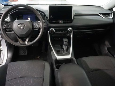 Used 2024 Toyota RAV4 XLE image 18