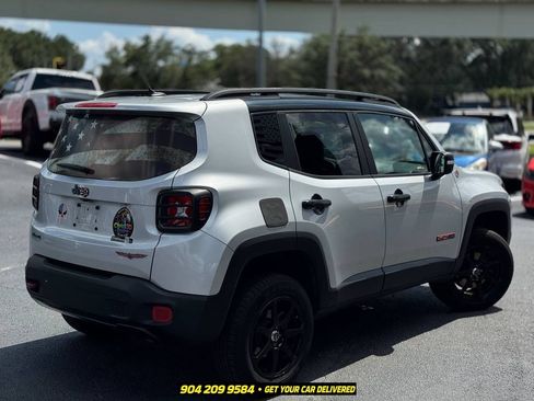 Used 2017 Jeep Renegade Trailhawk AWD/4WD image 6