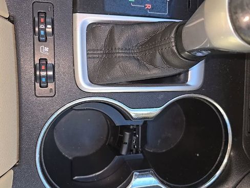 Used 2016 Toyota Highlander Limited image 19