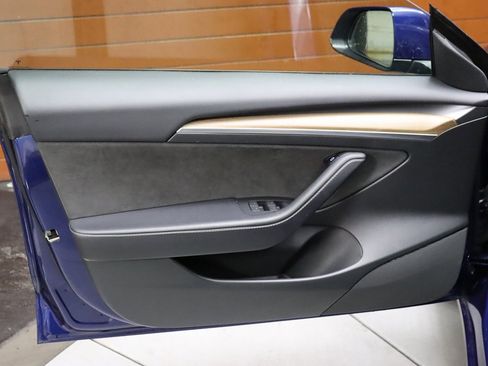 Used 2022 Tesla Model 3 Standard Range image 47