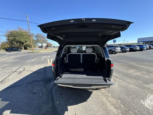 Used 2024 Rivian R1S Adventure image 26