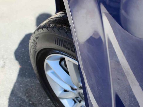 Used 2019 Dodge Grand Caravan SXT image 32