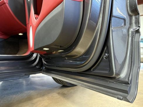 Used 2018 Bentley Bentayga image 75