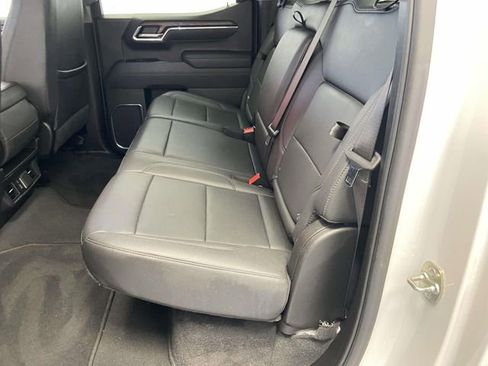 Used 2025 GMC Sierra 1500 SLT image 14