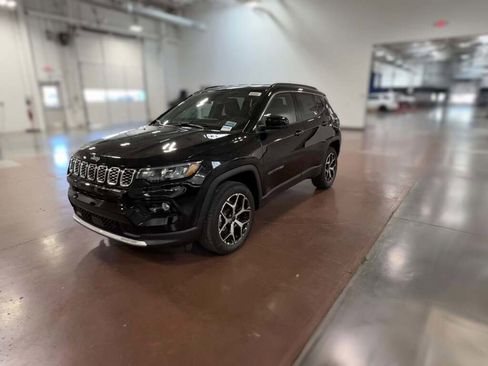 New 2026 Jeep Compass Limited image 4