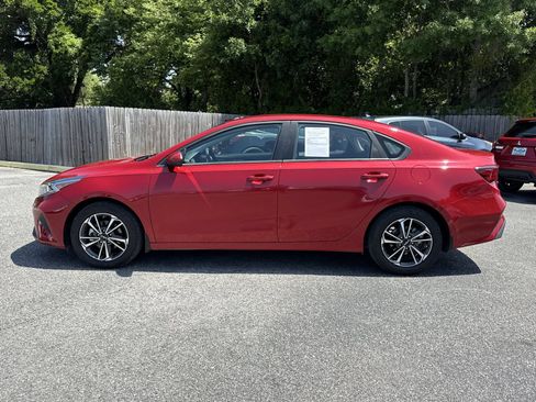 Used 2024 Kia Forte LXS FWD image 2