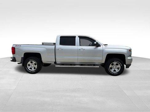 Used 2017 Chevrolet Silverado 1500 LTZ Z71 w/ LTZ Plus Package AWD/4WD image 13