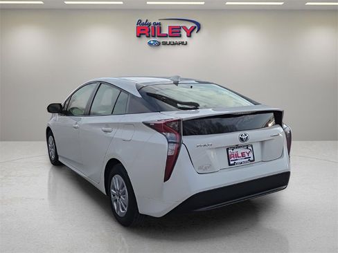 Used 2016 Toyota Prius Two image 3