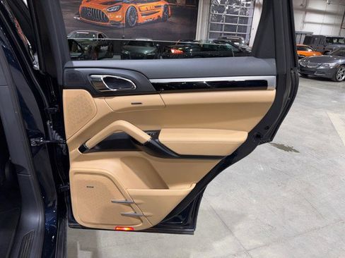 Used 2016 Porsche Cayenne image 60