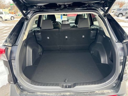 Used 2021 Toyota RAV4 XLE image 31