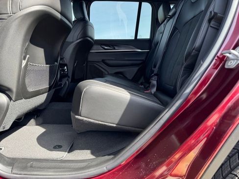 New 2026 Jeep Grand Cherokee Altitude image 27