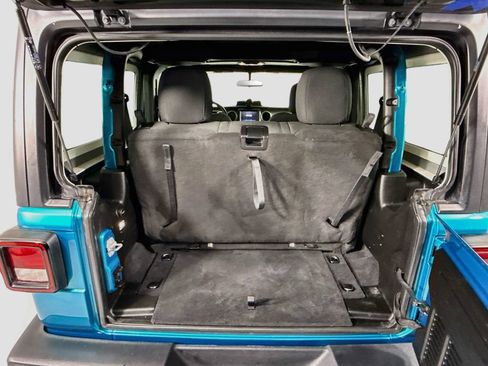 Used 2019 Jeep Wrangler Sport AWD/4WD image 26