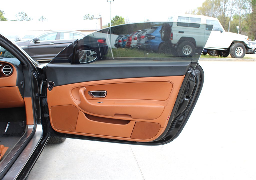 Used 2004 Bentley Continental GT AWD/4WD image 26