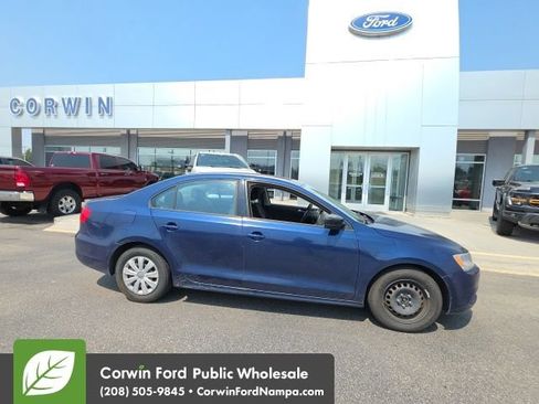 Used 2013 Volkswagen Jetta S FWD image 3