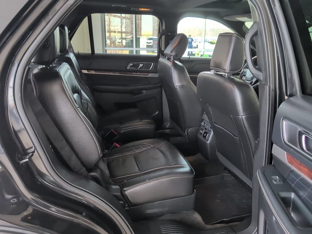 Used 2018 Ford Explorer Platinum AWD/4WD image 42